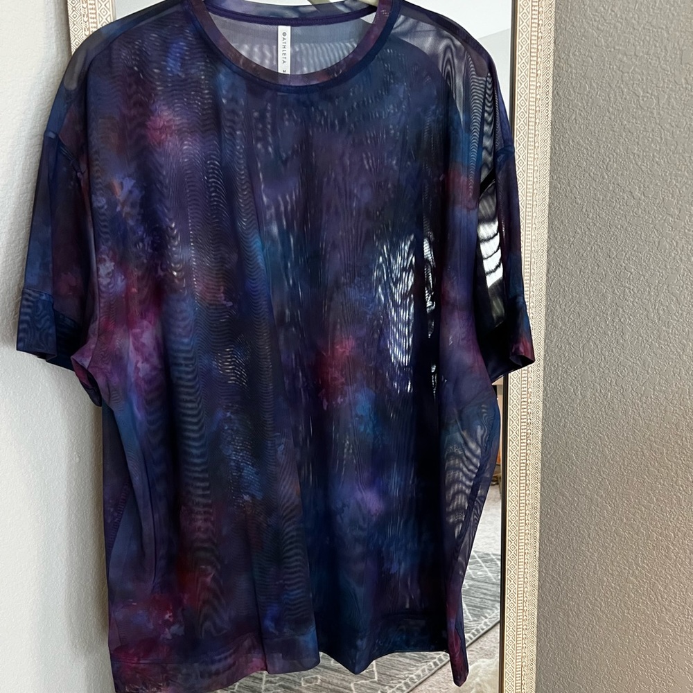 New With Tags! Athleta Mesh Oversized Print Tee